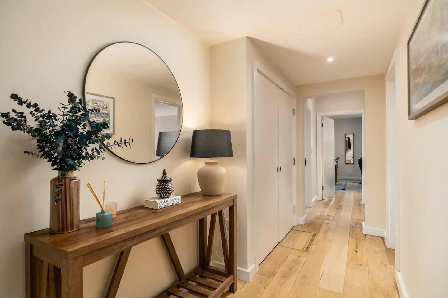 Pass The Keys Stylish Flat With Free Parking